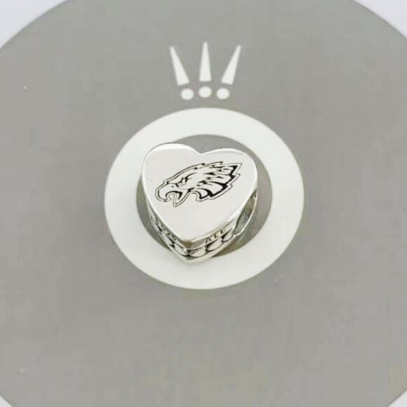 Pandora Philadelphia Eagles NFL Logo Charm Heart Bead S925 - Picture 1 of 3